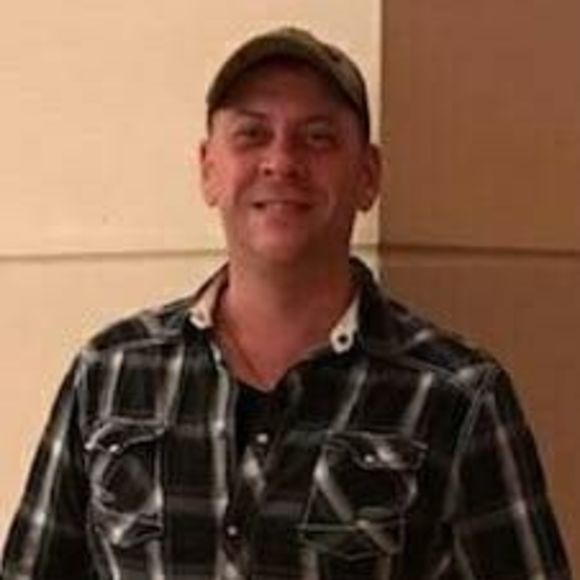 Meet your Posher, David - Picture 1 of 2